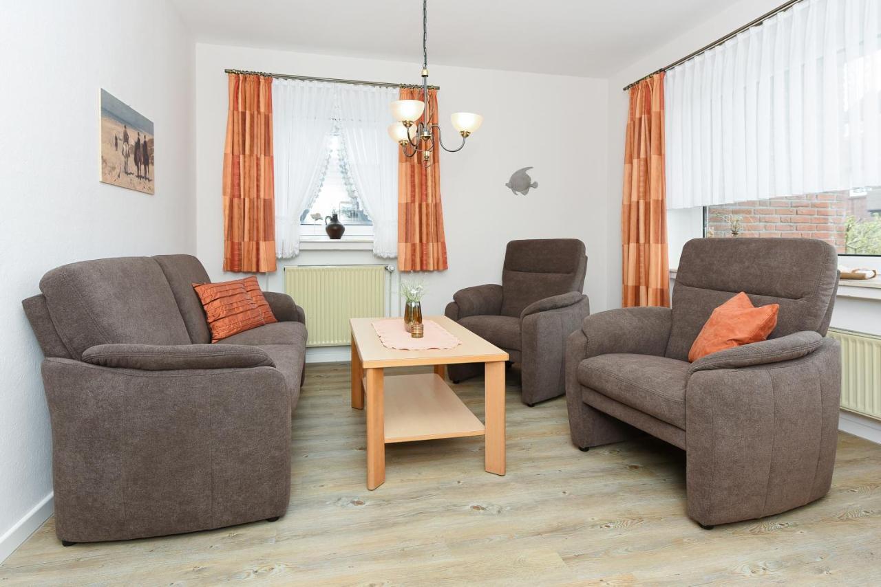 Ferienwohnungen Im Haus Am Wattenmeer Neuharlingersiel Exterior photo